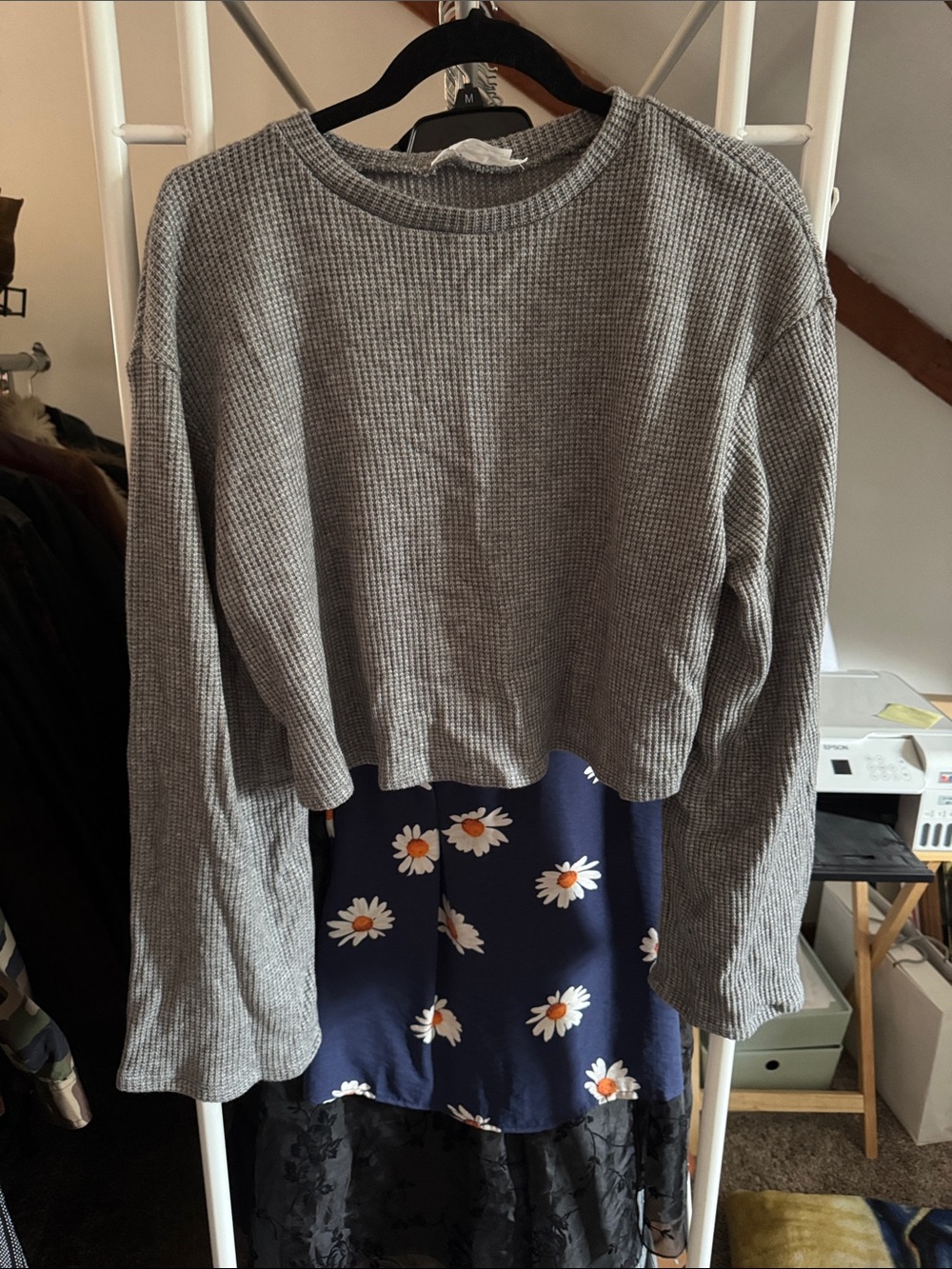UO urban renewal cropped thermal bell sleeve sleeve M Medium gray grey